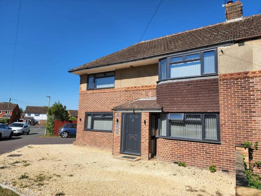 Hazel 1-Bedroom Cousy Flat, Parking, Wifi, Prime Location, Close To Blenheim Palace & Oxford Kidlington Εξωτερικό φωτογραφία