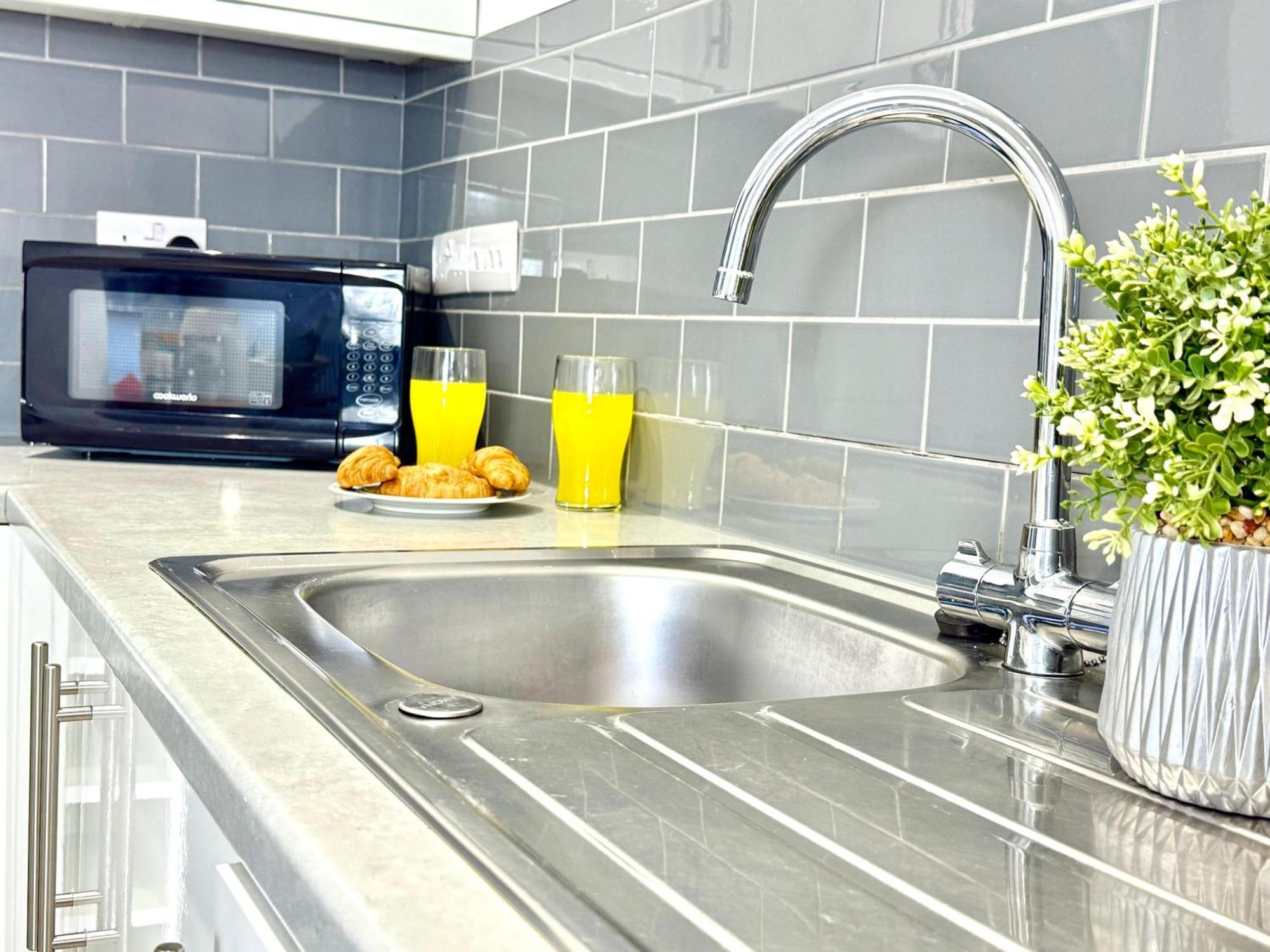 Hazel 1-Bedroom Cousy Flat, Parking, Wifi, Prime Location, Close To Blenheim Palace & Oxford Kidlington Εξωτερικό φωτογραφία