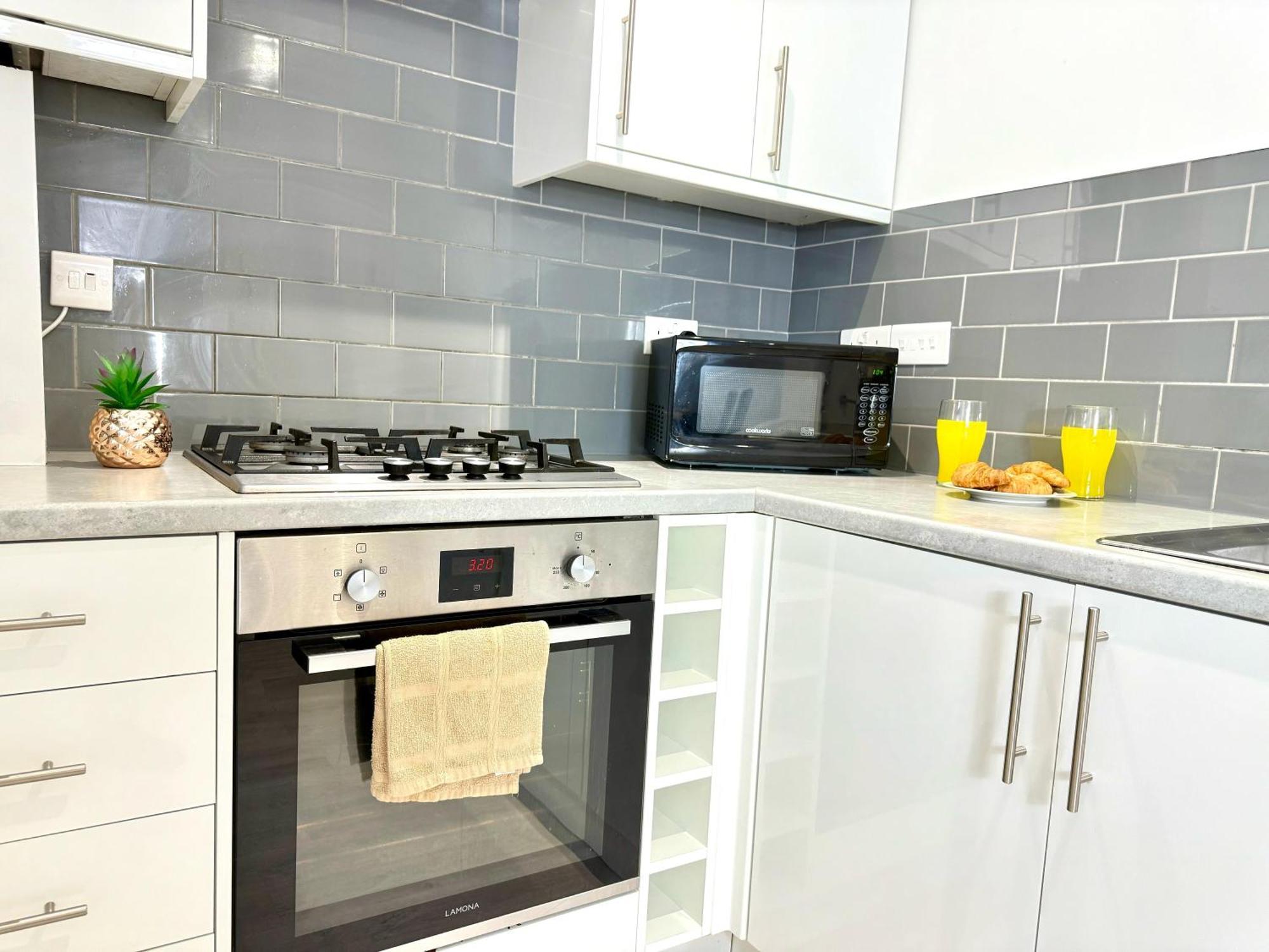 Hazel 1-Bedroom Cousy Flat, Parking, Wifi, Prime Location, Close To Blenheim Palace & Oxford Kidlington Εξωτερικό φωτογραφία