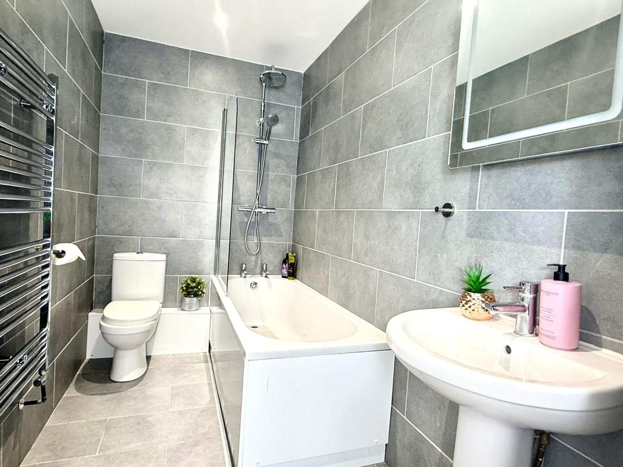 Hazel 1-Bedroom Cousy Flat, Parking, Wifi, Prime Location, Close To Blenheim Palace & Oxford Kidlington Εξωτερικό φωτογραφία