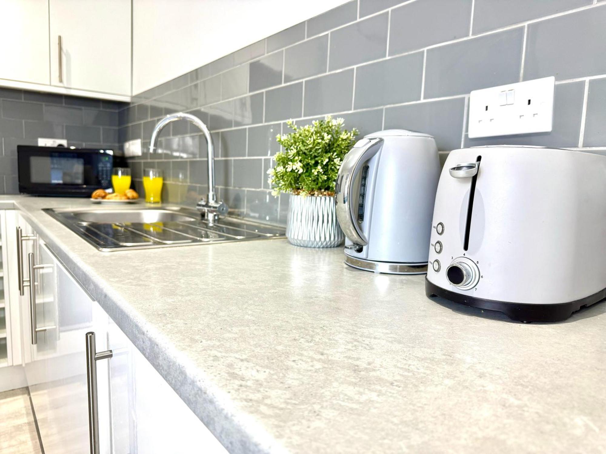 Hazel 1-Bedroom Cousy Flat, Parking, Wifi, Prime Location, Close To Blenheim Palace & Oxford Kidlington Εξωτερικό φωτογραφία